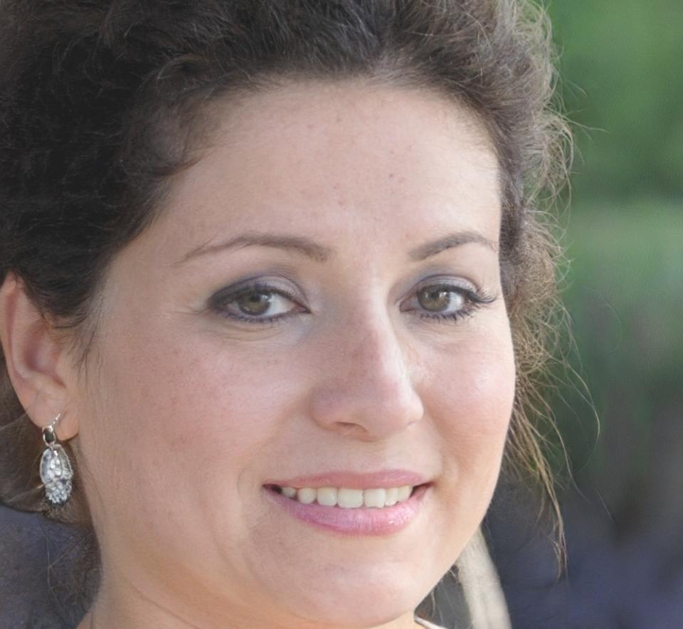 Elena Kowalski, Senior Investment Strategist